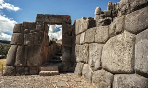 Archeologia e Giganti, Sacsayhuamán